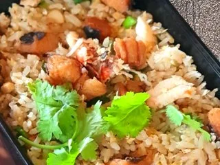 Cơm chiên cua cá mặn