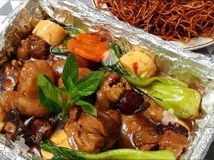 Giò heo hầm tóc tiên
